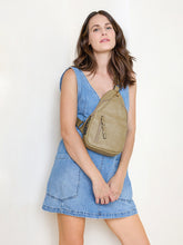 Nikki Sling Pack