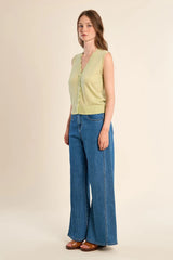 V-neck Vest without Sleeves