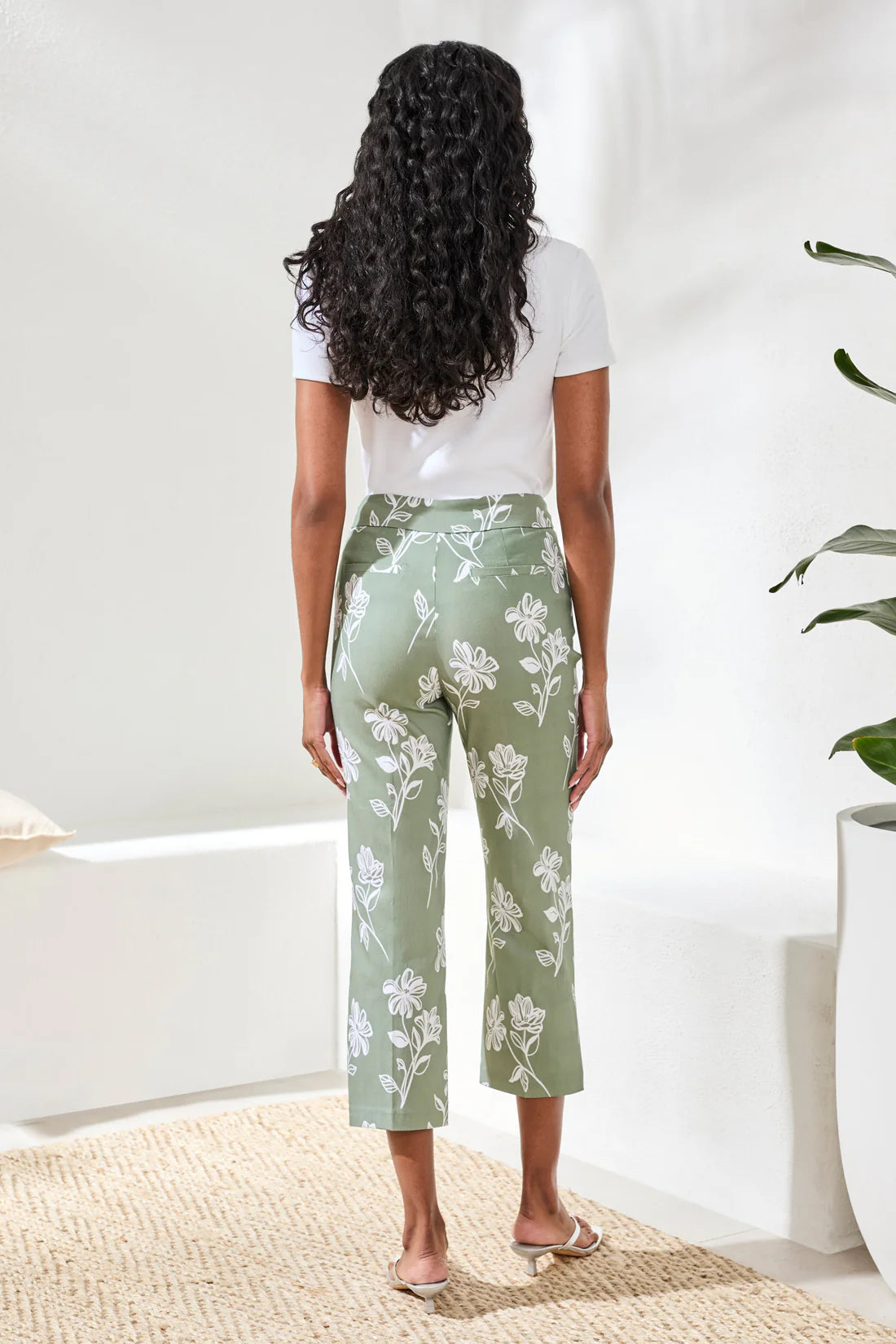 Printed Bengaline Pull On Capri Pants