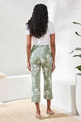 Printed Bengaline Pull On Capri Pants