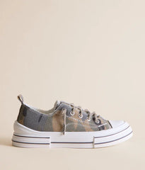 Aman Camo Sneaker