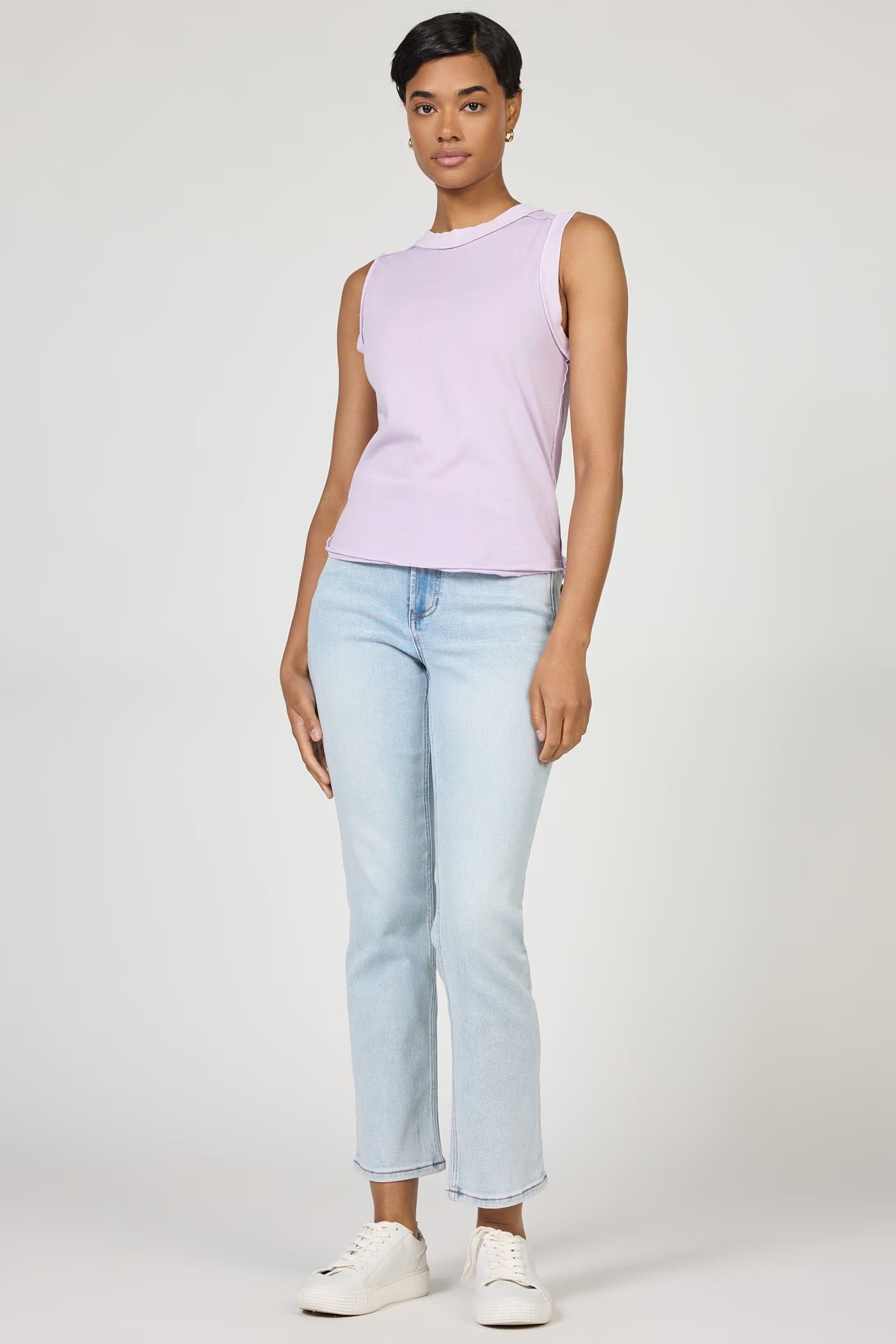 Zo Crewneck Sleeveless Top