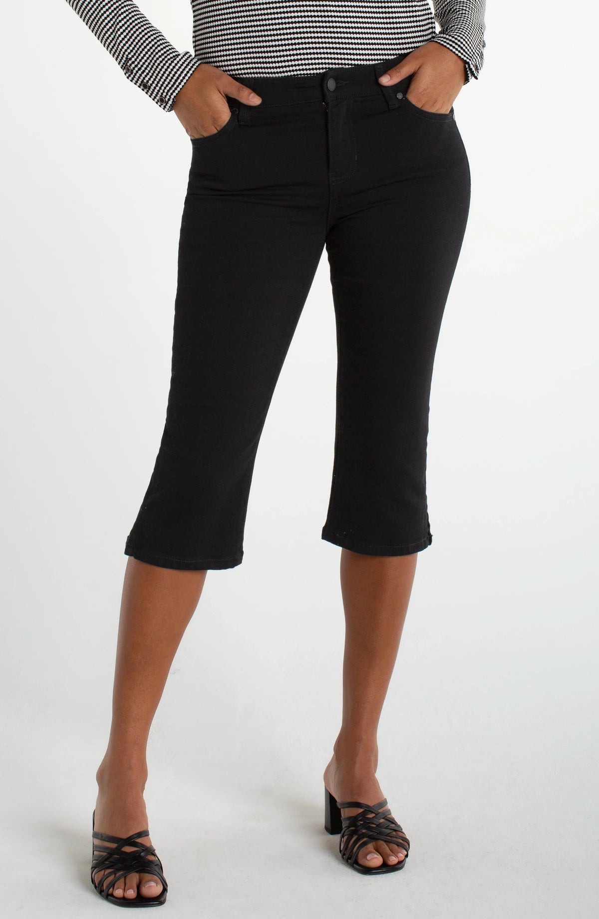 Capri with Slit