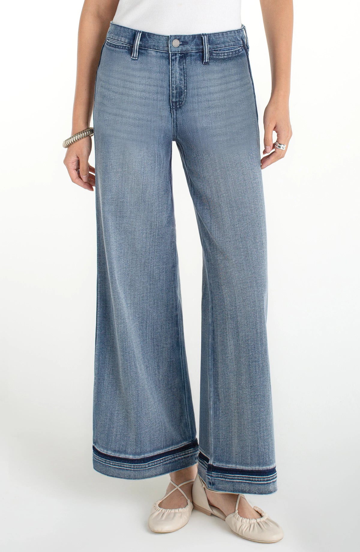 Super Stride Wide Leg w Shadow Cuff Denim