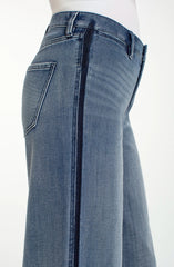 Super Stride Wide Leg w Shadow Cuff Denim