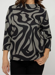 3/4 Sleeve Abstract Pullover