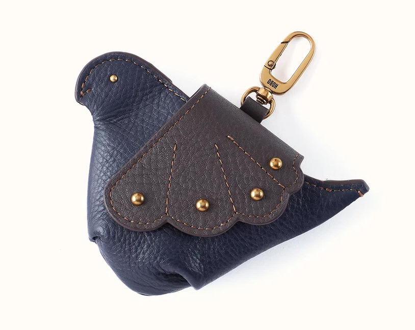 Dove Clip Pouch In Pebbled Leather