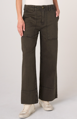 Utility Relaxed Straight 26" ins