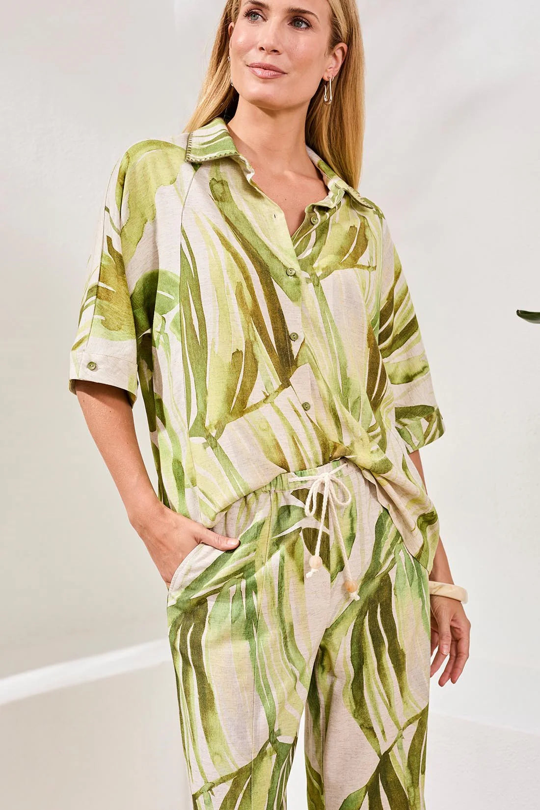 Linen Elbow Sleeve Button Down
