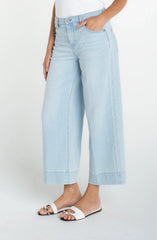 Stride Crop Wide Leg w Embroidered Side Seam