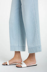Stride Crop Wide Leg w Embroidered Side Seam