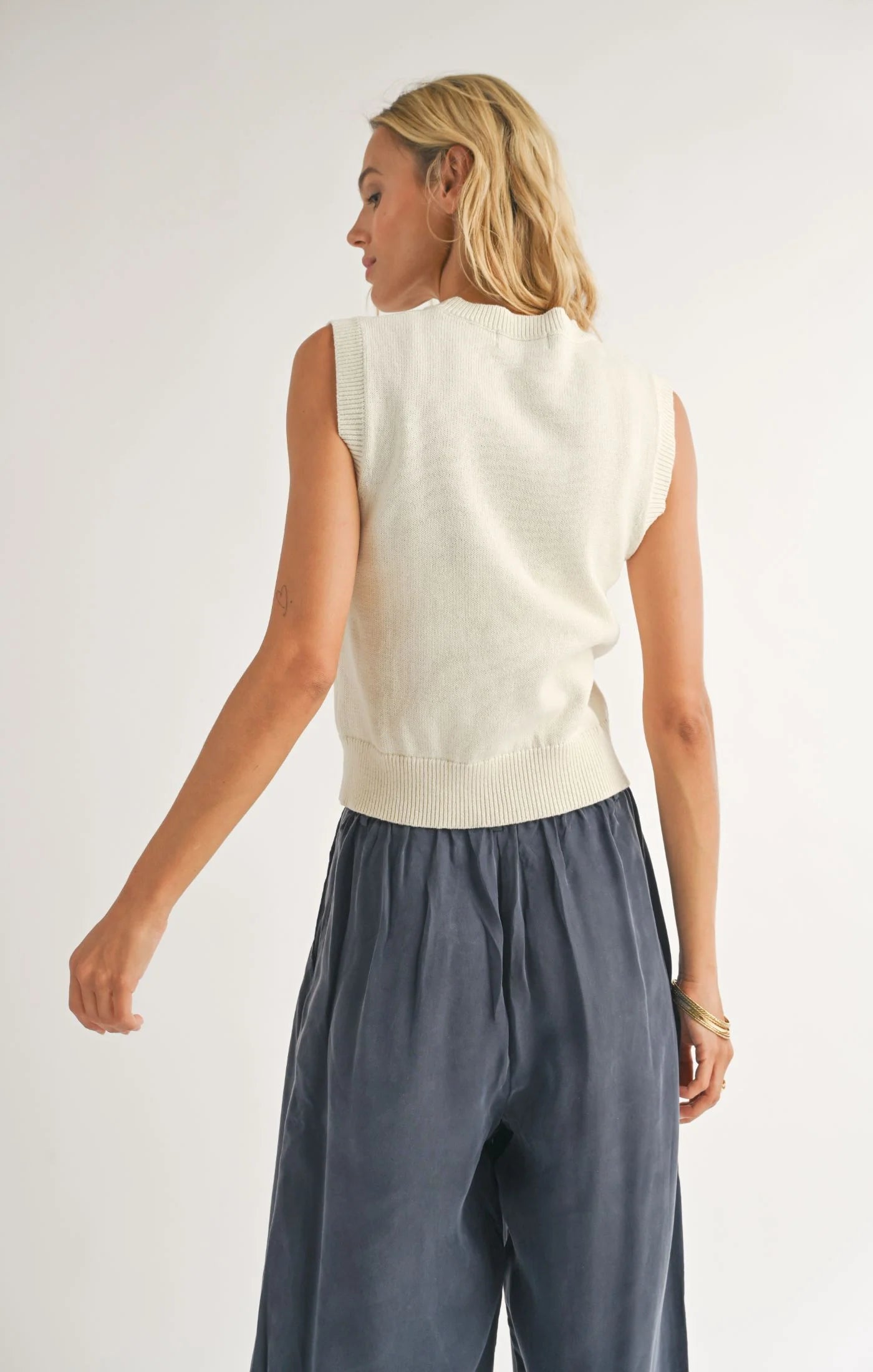 Sleeveless Flag Sweater